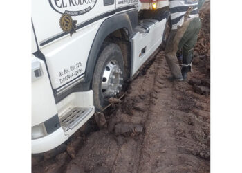 Vecinos y productores de Sauce Sur en el Departamento Tala, se manifiestan por el abandono del Gobierno de Frigerio.