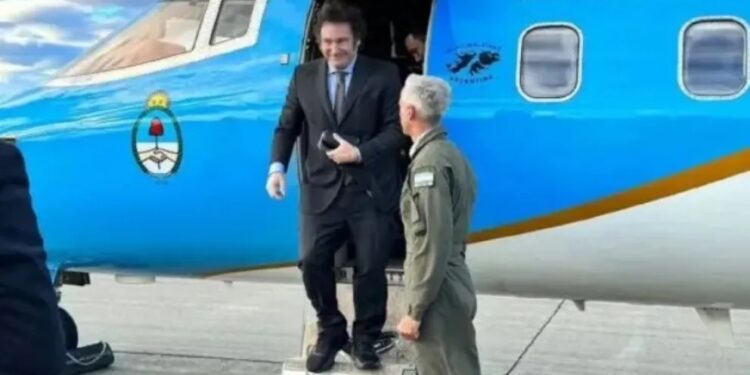 Piden la detención inmediata de Javier Milei apenas llegue a España