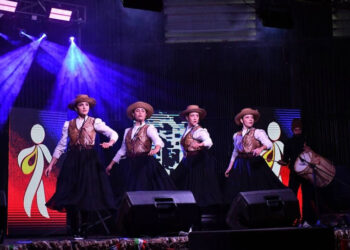 Así se vivió la primera noche de la 38° Fiesta Nacional de la Colonización
