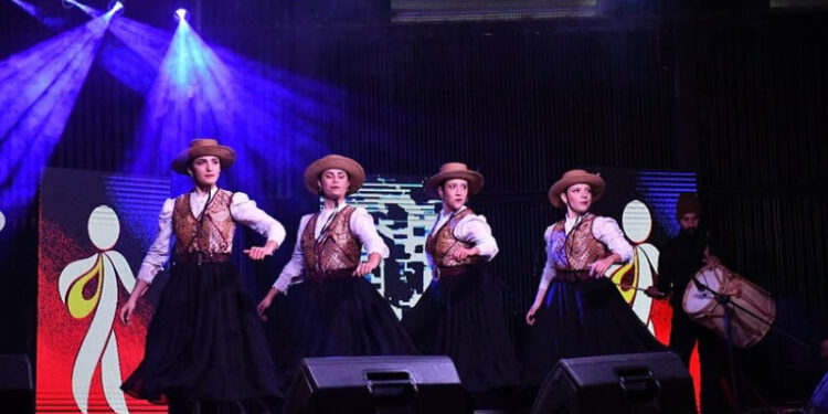 Así se vivió la primera noche de la 38° Fiesta Nacional de la Colonización