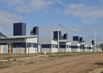Liebig: Autoridades municipales y del IAPV visitaron las 50 viviendas y las obras complementarias.