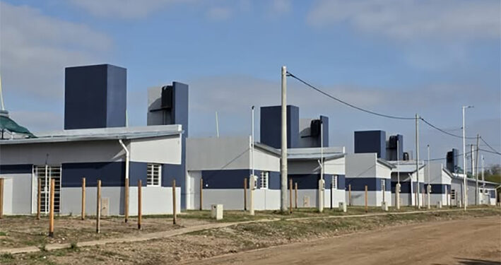 Liebig: Autoridades municipales y del IAPV visitaron las 50 viviendas y las obras complementarias.