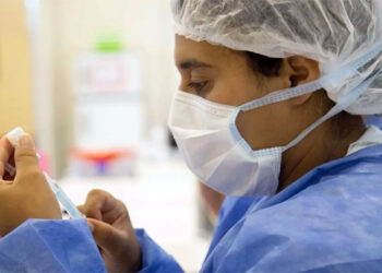 Proponen régimen jubilatorio diferencial para personal de salud que trabajó en pandemia