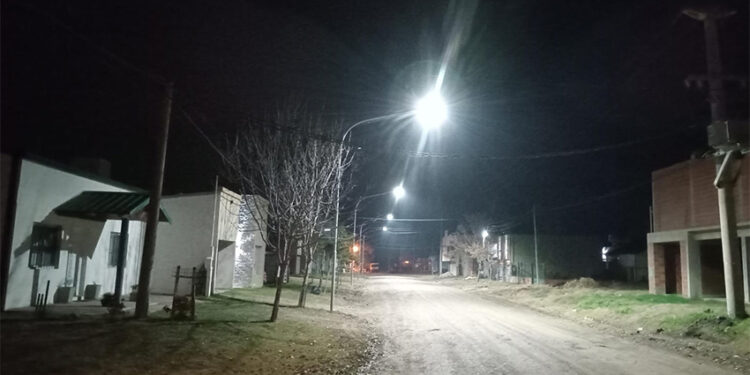 Villa Elisa: Se culminó un nuevo tramo de alumbrado público