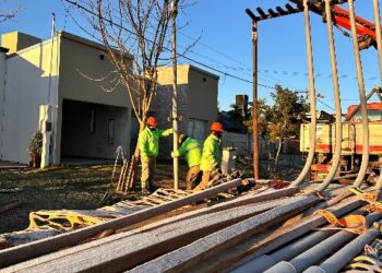 Avanza la obra de alumbrado público en Villa Elisa