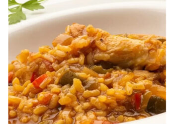 Receta del día: Alitas de pollo con arroz