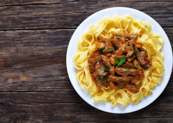 Receta para el día de hoy: Fideos con estofado
