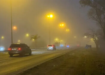 Precaución por la niebla, renovaron el aviso de alerta violeta en el sur de Entre Ríos