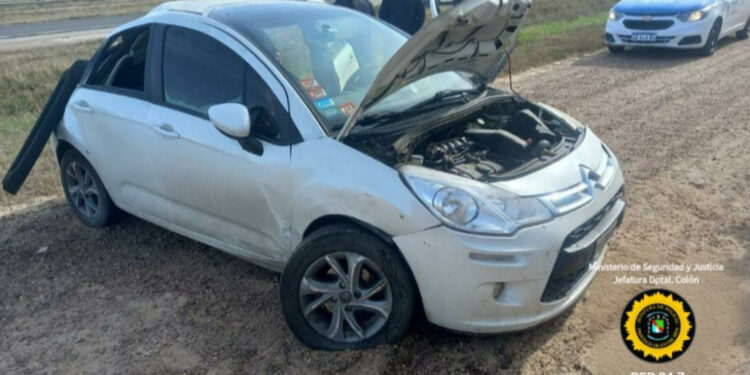 Vuelco de un automóvil en Ruta Nacional 14