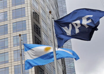 Fallo favorable para Argentina en el caso YPF: podrá apelar sin entregar acciones ni activos