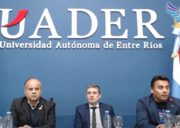 La universidad pública provincial firmó un convenio con LLA para difundir sus ideas en las aulas