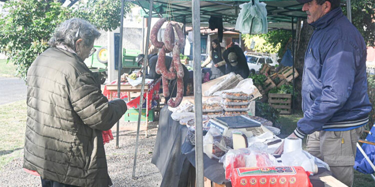 Ferias locales en Paraná: Un espacio para la comunidad y la producción
