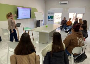 Villa Elisa: Espacios de formación para emprendedores de la Incubadora de Proyectos