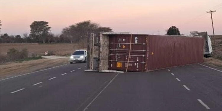 Las Rutas de Entre Ríos empezaron a cobrarse víctimas entre pozos y radares