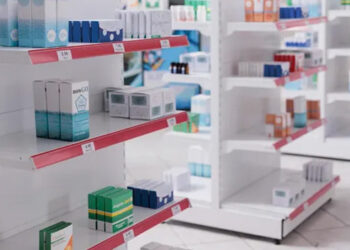 Almacenes y farmacias, los sectores más afectados por caída de consumo del último mes
