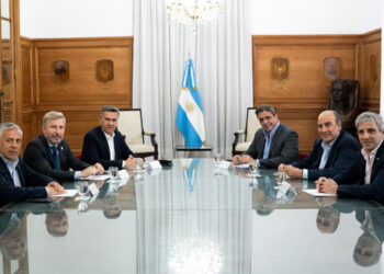 El Gobierno Nacional inaugura mesa política con los gobernadores muy afines