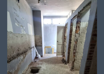 Se comenzó con la remodelación del segundo núcleo de baños del Polideportivo en Villa Elisa