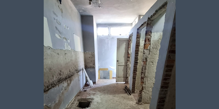 Se comenzó con la remodelación del segundo núcleo de baños del Polideportivo en Villa Elisa