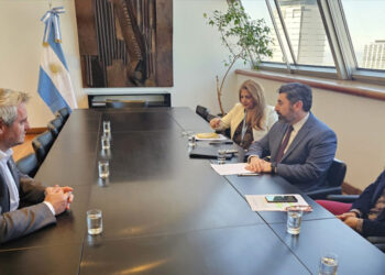 Colón: El Intendente se reunió con el Subsecretario de Política Exterior para discutir sobre la relocalización de la planta de combustibles sintéticos