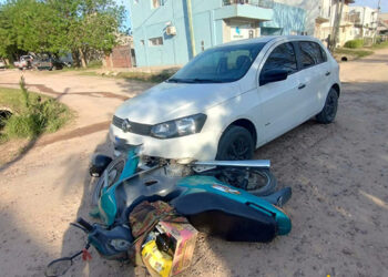 Colón: Joven motociclista resultó lesionada tras colisión vehicular