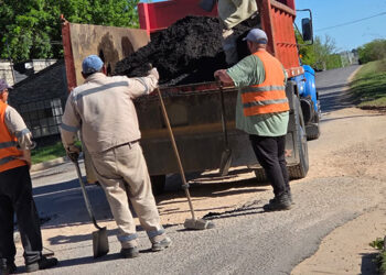 Obras de Bacheo en Camino de Acceso a Pueblo Liebig.