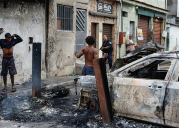 Al menos 60 muertos en operativos contra el crimen organizado en Brasil