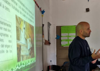 Villa Elisa: Charla en la Escuela Técnica N° 5 sobre gestión de residuos de obras y construcciones