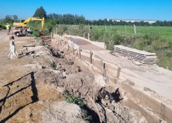 Avanza la segunda etapa de la obra de entubado en Bv. Rieter en Villa Elisa