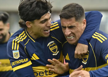 Boca Juniors se impuso 2-1 ante Estudiantes en un final agónico