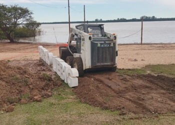 Pueblo Liebig: Tareas de mantenimiento y puesta en valor del Balneario Municipal y su camino de acceso.