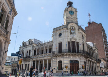 Paraná: Confirman fechas de pago del bono, aguinaldo y haberes para trabajadores municipales