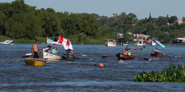 Rosario Romero acompañó la 16ª Maratón de Aguas Abiertas Villa Urquiza–Paraná