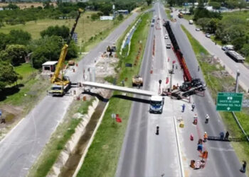 Realizan cortes intermitentes en ruta 18 por la obra de un puente peatonal y piden precaución al circular