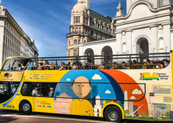 Último fin de semana largo del año, con un movimiento moderado, casi 1,4 millones de turistas gastaron $ 249.370 millones