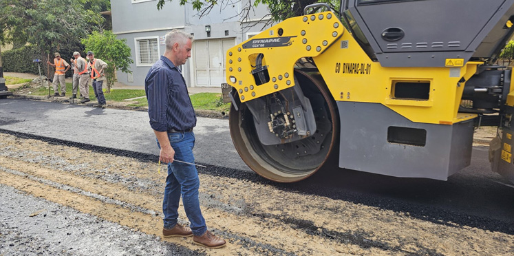 Colón: inicio de la obra de asfaltado de calle Alberdi