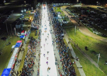Santa Elena vivió una segunda noche a pleno del Carnaval 2026