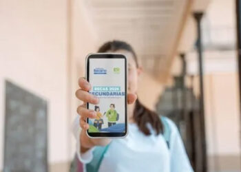 Becas: con nueva APP comenzó la inscripción de secundarios