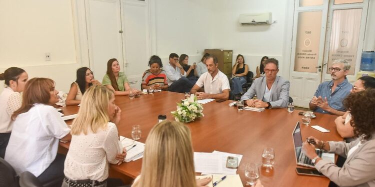«Representantes de médicos autoconvocados se reunieron con el bloque de diputados del PJ»