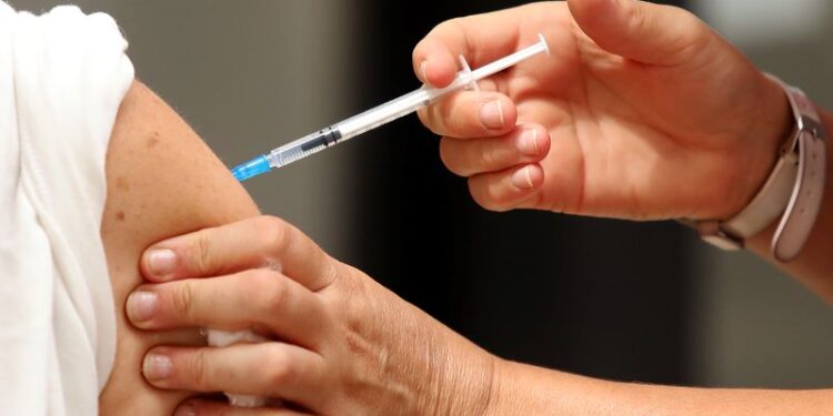 Comienza la campaña de vacunación antigripal en todo el País