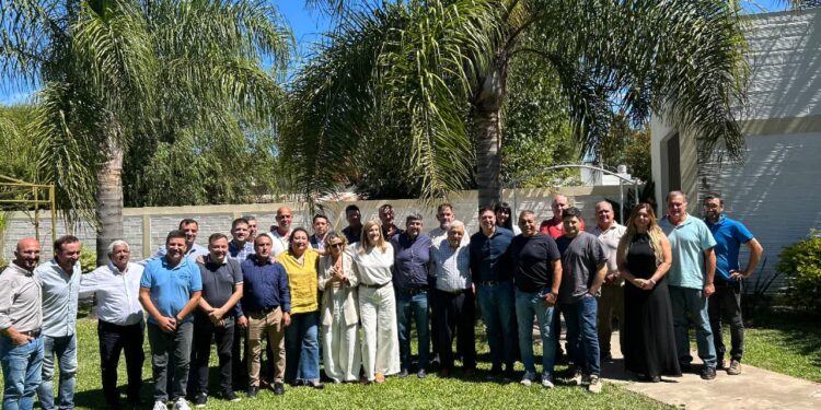 La liga de intendentes del PJ se reunió en Maciá Entre Rios y definió nuevas autoridades
