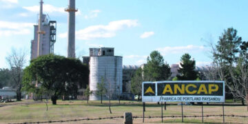 La reubicación de la planta de HIF en Paysandú aparece como una respuesta también al portland