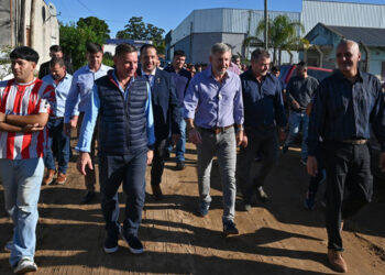 Frigerio recorrió zonas de operativos contra el narcotráfico en Concordia y dialogó con vecinos