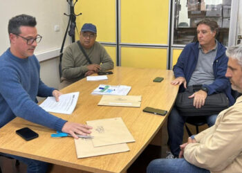 Se presentaron tres oferentes para la reparación de techos en escuela de La Paz