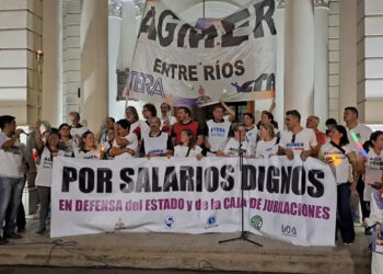 Gremios realizan paro y marcha a Casa de Gobierno en rechazo a la reforma previsional