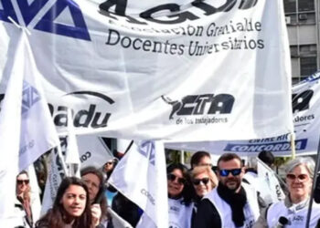 Docentes universitarios inician una nueva semana de paro