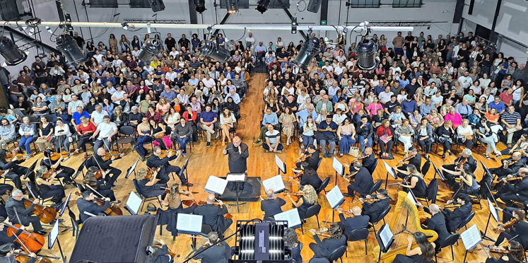 La Sinfónica de Entre Ríos se presentó nuevamente a sala llena en La Vieja Usina