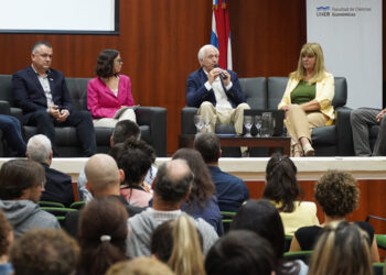 Se realizó en Paraná y Crespo un foro donde la ciencia muestra sus aportes a la cadena avícola entrerriana