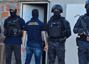 Intenso procedimiento contra el narcomenudeo en Colón: secuestran cocaína y dinero tras irrupción policial