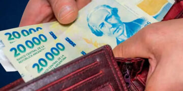 Desgaste de la gestión económica: un 63% pide cambios en el rumbo y 6 de cada 10 advierten que la economía definirá su voto en 2027