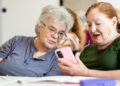 Abren las inscripciones para capacitaciones digitales para adultos mayores